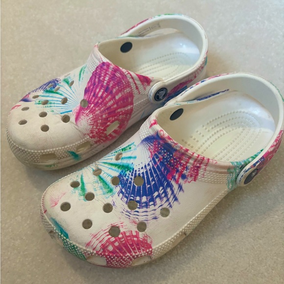 Crocs size 5 - Picture 1 of 5